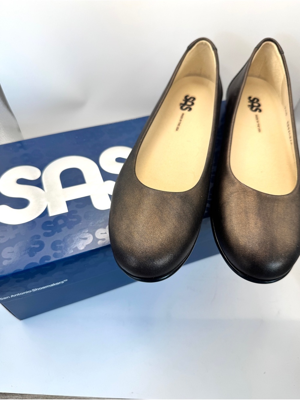 NEW In Box SAS Scenic Bronze Brown Leather Slip On Ballet Flats Shoes Sz 7.5 S